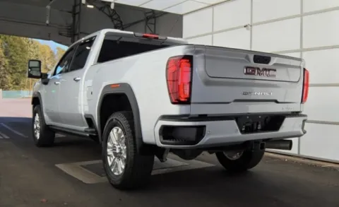 More photos of 2021 GMC Sierra 2500HD Denali at Brandon Reeves Auto World, NC