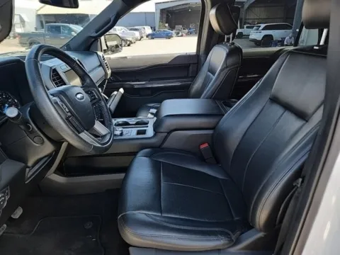 More photos of 2020 Ford Expedition XLT at Brandon Reeves Auto World, NC