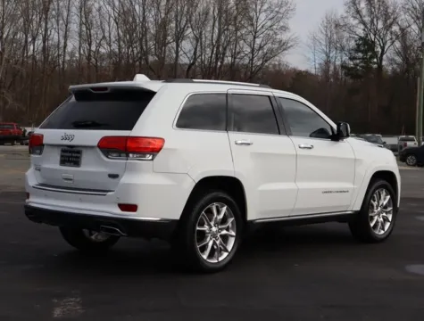More photos of 2015 Jeep Grand Cherokee Summit at Brandon Reeves Auto World, NC
