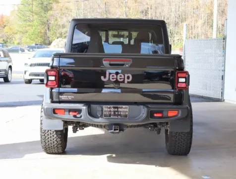 More photos of 2022 Jeep Gladiator Rubicon at Brandon Reeves Auto World, NC
