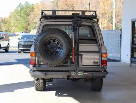 More photos of 1988 Toyota Land Cruiser at Brandon Reeves Auto World, NC