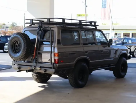 More photos of 1988 Toyota Land Cruiser at Brandon Reeves Auto World, NC