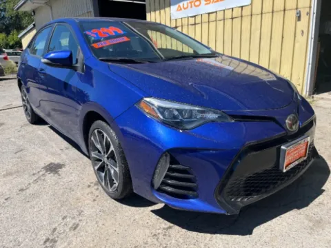 Blue 2018 Toyota Corolla SE FWD Sedan for sale in Spokane, WA