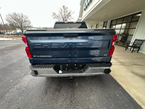 More photos of 2019 Chevrolet Silverado 1500 Crew Cab LT Pickup 4D 5 3/4 ft at Good Wheels, OH