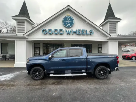 Blue 2019 Chevrolet Silverado 1500 Crew Cab LT Pickup 4D 5 3/4 ft for sale in Liverpool, OH
