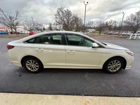 More photos of 2019 Hyundai Sonata SE Sedan 4D at Good Wheels, OH