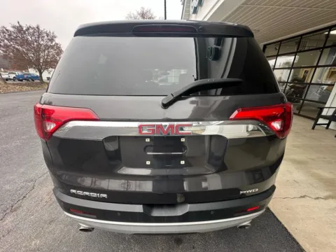 More photos of 2017 GMC Acadia SLE-2 Sport Utility 4D at Good Wheels, OH