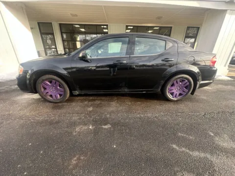 Photos of 2013 Dodge Avenger SE Sedan 4D for sale in Liverpool, OH at Good Wheels