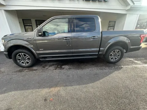 Photos of 2016 Ford F-150 SuperCrew Cab XLT Pickup 4D 5 1/2 ft for sale in Liverpool, OH at Good Wheels