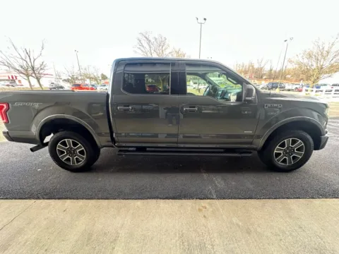 More photos of 2016 Ford F-150 SuperCrew Cab XLT Pickup 4D 5 1/2 ft at Good Wheels, OH