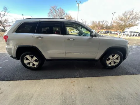 More photos of 2013 Jeep Grand Cherokee Limited Sport Utility 4D at Good Wheels, OH