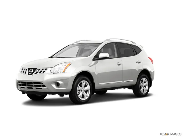 2011 Nissan Rogue SV's photo