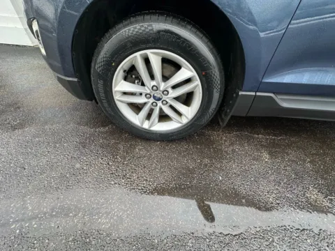 Another view of 2017 Ford Edge SEL Sport Utility 4D for sale in Liverpool, OH at Good Wheels