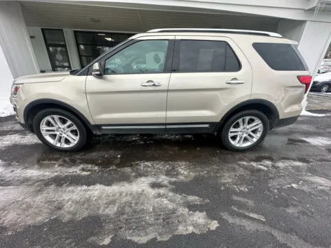 Photos of 2017 Ford Explorer Limited Sport Utility 4D for sale in Liverpool, OH at Good Wheels