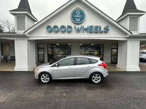Silver 2013 Ford Focus SE Hatchback 4D for sale in Liverpool, OH