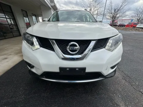 Another view of 2016 Nissan Rogue SV Sport Utility 4D for sale in Liverpool, OH at Good Wheels