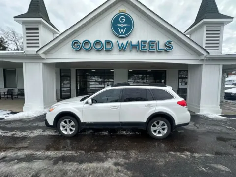 White 2014 Subaru Outback 2.5i Premium Wagon 4D for sale in Liverpool, OH