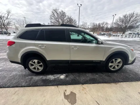 More photos of 2014 Subaru Outback 2.5i Premium Wagon 4D at Good Wheels, OH