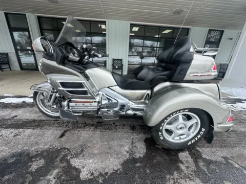 Photos of 2002 HONDA MC GOLDWING for sale in Liverpool, OH at Good Wheels