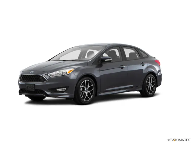 2016 Ford Focus SE's photo