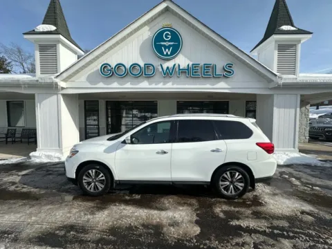 White 2017 Nissan Pathfinder S Sport Utility 4D for sale in Liverpool, OH