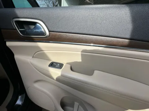 More photos of 2015 Jeep Grand Cherokee Limited Sport Utility 4D at Good Wheels, OH