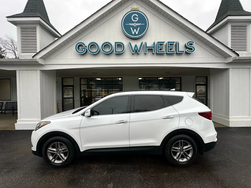 White 2017 Hyundai Santa Fe Sport Sport Utility 4D for sale in Liverpool, OH