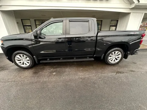 Photos of 2020 Chevrolet Silverado 1500 Crew Cab Custom Pickup 4D 5 3/4 ft for sale in Liverpool, OH at Good Wheels