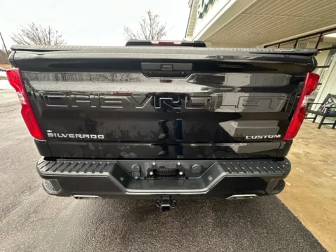 More photos of 2020 Chevrolet Silverado 1500 Crew Cab Custom Pickup 4D 5 3/4 ft at Good Wheels, OH