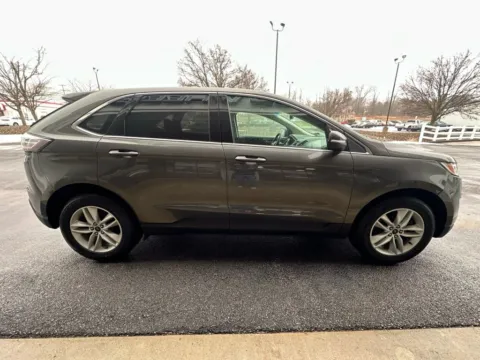More photos of 2018 Ford Edge SEL Sport Utility 4D at Good Wheels, OH