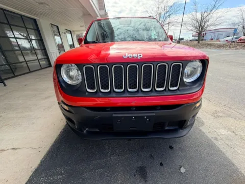 Another view of 2016 Jeep Renegade Latitude Sport Utility 4D for sale in Liverpool, OH at Good Wheels