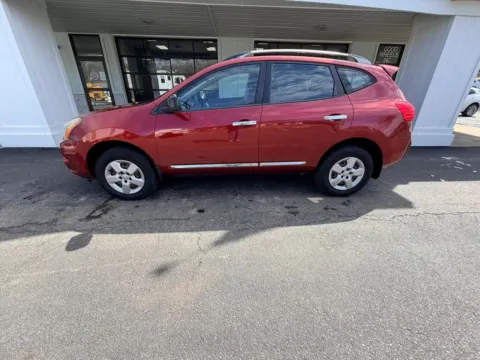 Photos of 2014 Nissan Rogue Select S Sport Utility 4D for sale in Liverpool, OH at Good Wheels