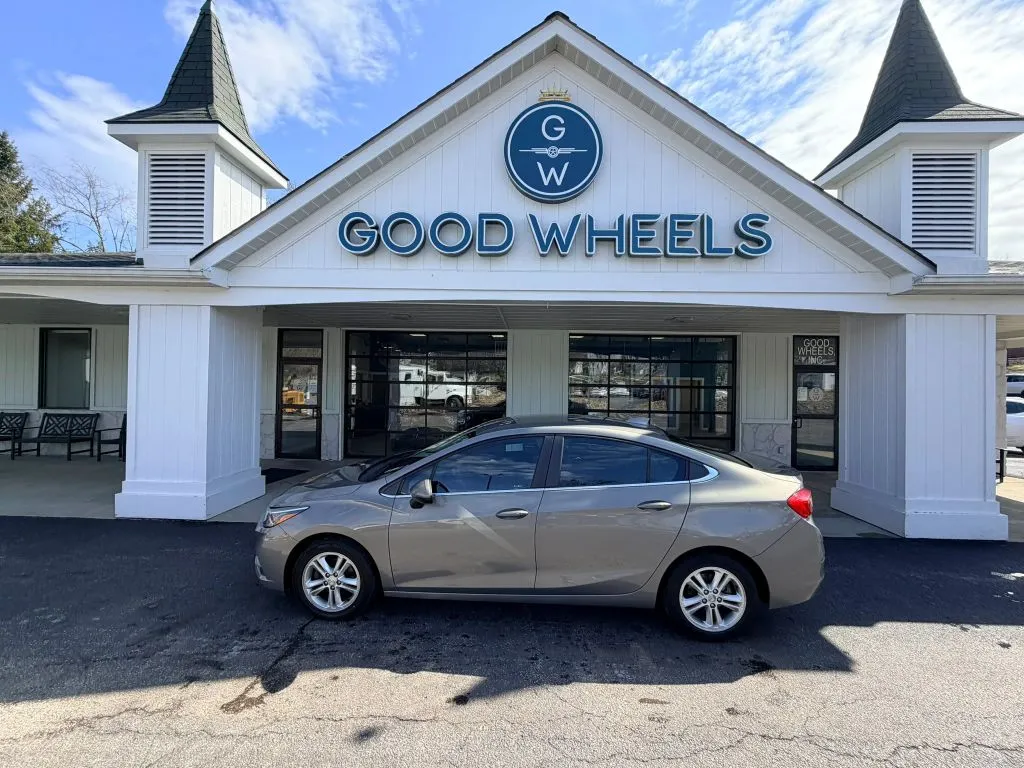 Gray 2017 Chevrolet Cruze LT Sedan 4D for sale in Liverpool, OH