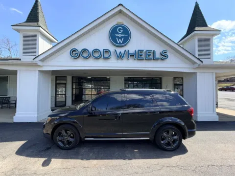 Black 2020 Dodge Journey Crossroad Sport Utility 4D for sale in Liverpool, OH