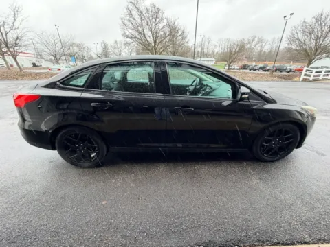 More photos of 2016 Ford Focus SE Sedan 4D at Good Wheels, OH