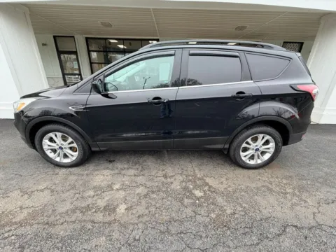 Photos of 2018 Ford Escape SE Sport Utility 4D for sale in Liverpool, OH at Good Wheels