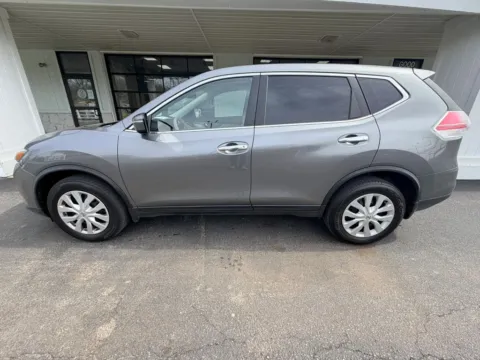 Photos of 2015 Nissan Rogue S Sport Utility 4D for sale in Liverpool, OH at Good Wheels