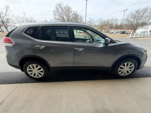 More photos of 2015 Nissan Rogue S Sport Utility 4D at Good Wheels, OH