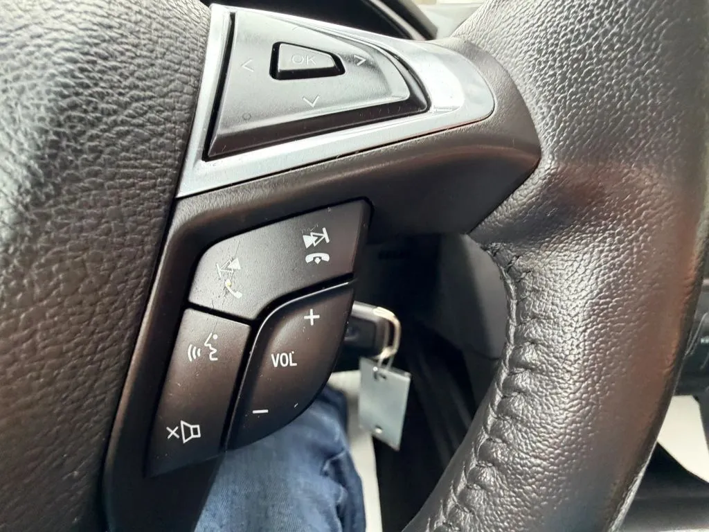 Ford Fusion photo 16