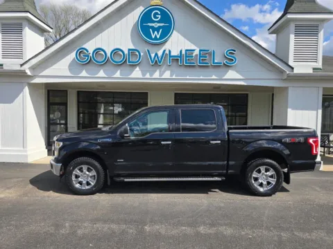 Black 2017 Ford F-150 SuperCrew Cab XLT Pickup 4D 5 1/2 ft for sale in Liverpool, OH
