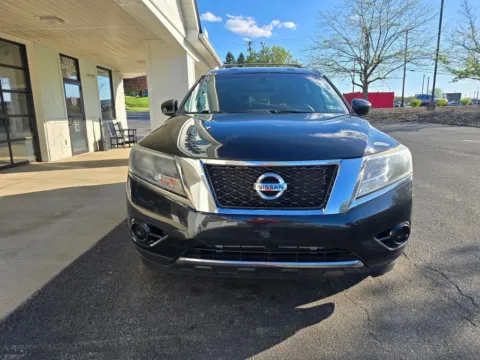 More photos of 2016 Nissan Pathfinder S Sport Utility 4D at Good Wheels, OH