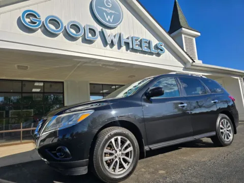 Photos of 2016 Nissan Pathfinder S Sport Utility 4D for sale in Liverpool, OH at Good Wheels