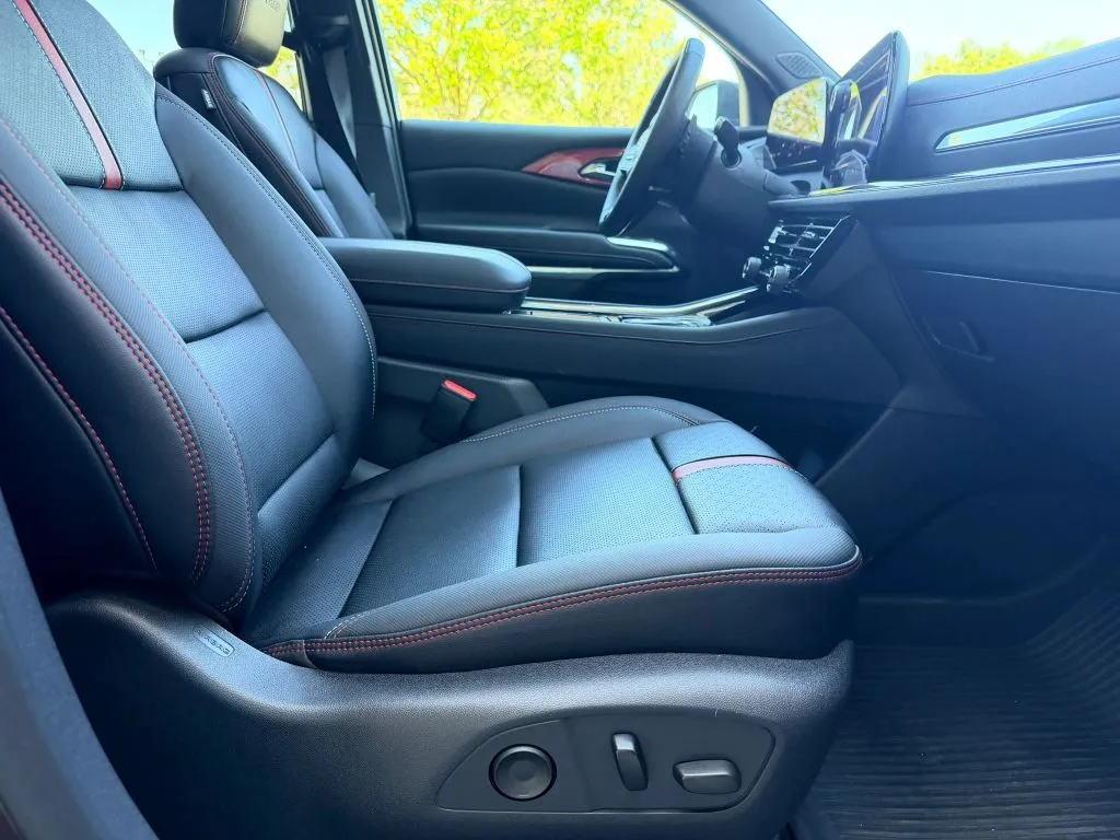 Chevrolet Traverse photo 15