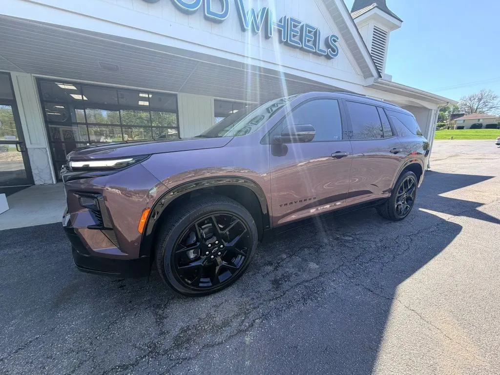 Chevrolet Traverse photo 3