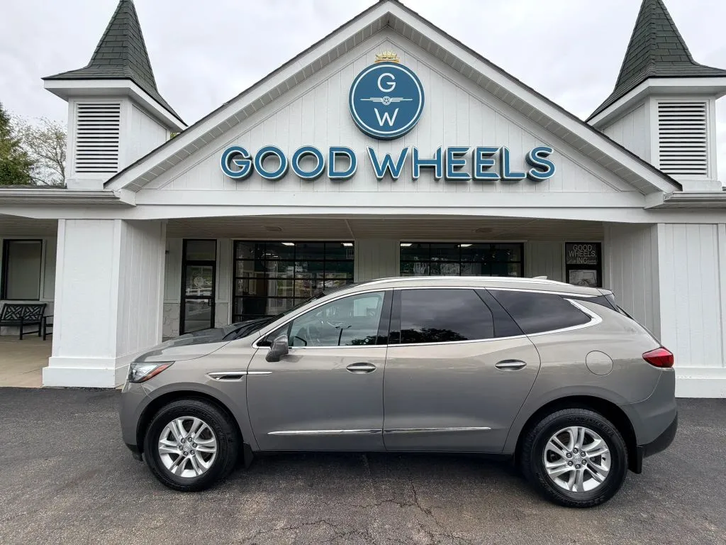2018 Buick Enclave Essence AWD's photo