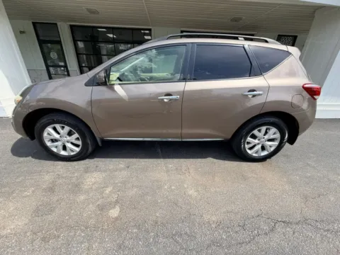 Photos of 2013 Nissan Murano SL Sport Utility 4D for sale in Liverpool, OH at Good Wheels