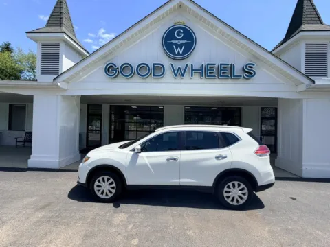 White 2015 Nissan Rogue S Sport Utility 4D for sale in Liverpool, OH