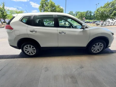 More photos of 2015 Nissan Rogue S Sport Utility 4D at Good Wheels, OH