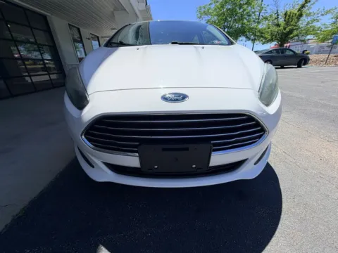 Photos of 2017 Ford Fiesta SE Hatchback 4D for sale in Liverpool, OH at Good Wheels