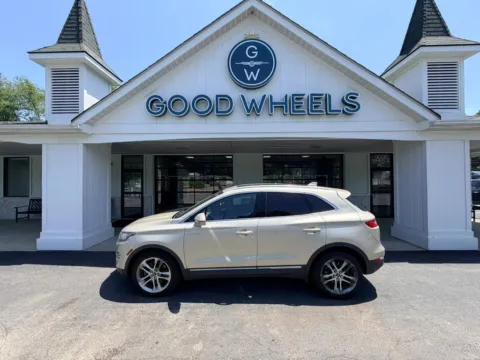 Gold 2017 Lincoln MKC Reserve Sport Utility 4D for sale in Liverpool, OH